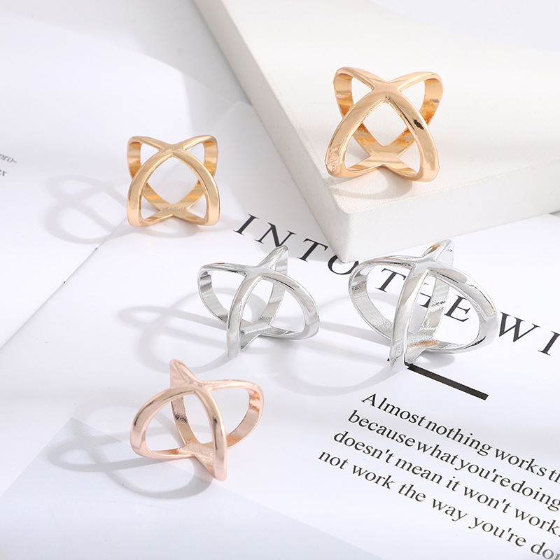 X-Shaped Scarf Clips - Elegant - Candle X recension och pris