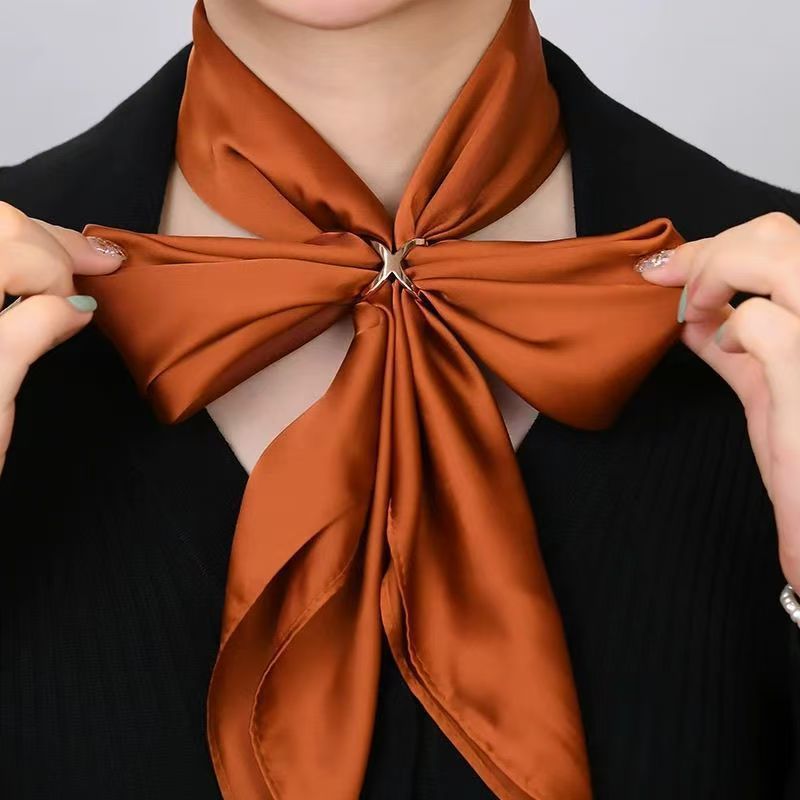 X-Shaped Scarf Clips - Elegant - Candle X recension och pris