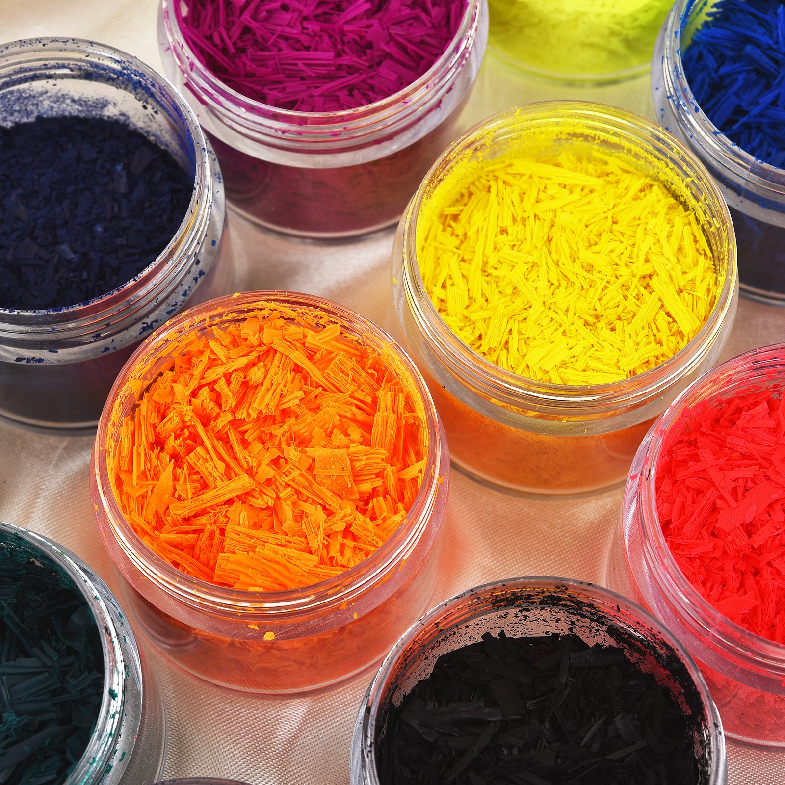 12 Colors 3g Per Color DIY Can - Candle Dye Chip recension och pris